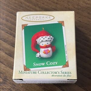 Keepsake HALLMARK Miniature Collectors Series Snow Cozy Ornament